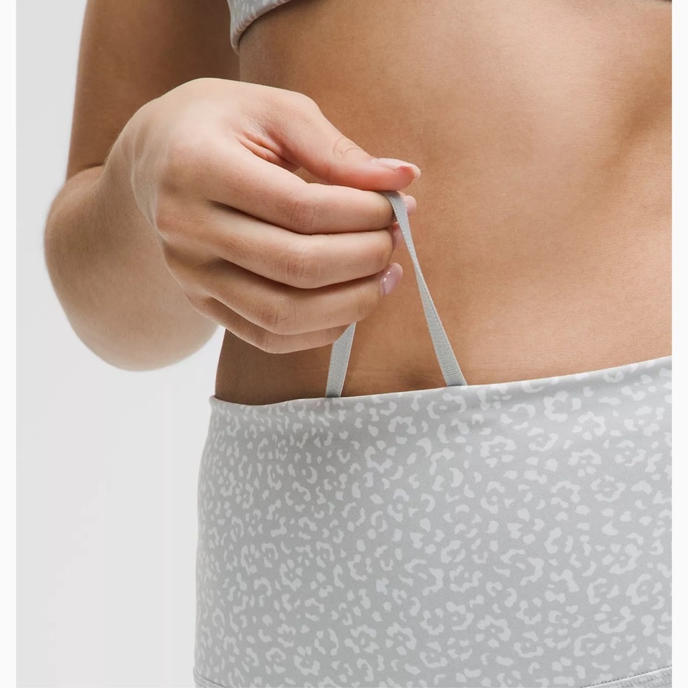 NWT Lululemon Wunder Train High Rise Crop - Picture 3 of 4